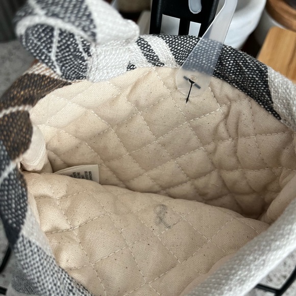 Hearth and Hand Fall 2023 Autumn Plaid Woven Oven Mitt - Picture 3 of 6